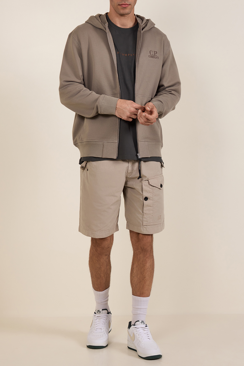 סווטשירט קפוצ'ון